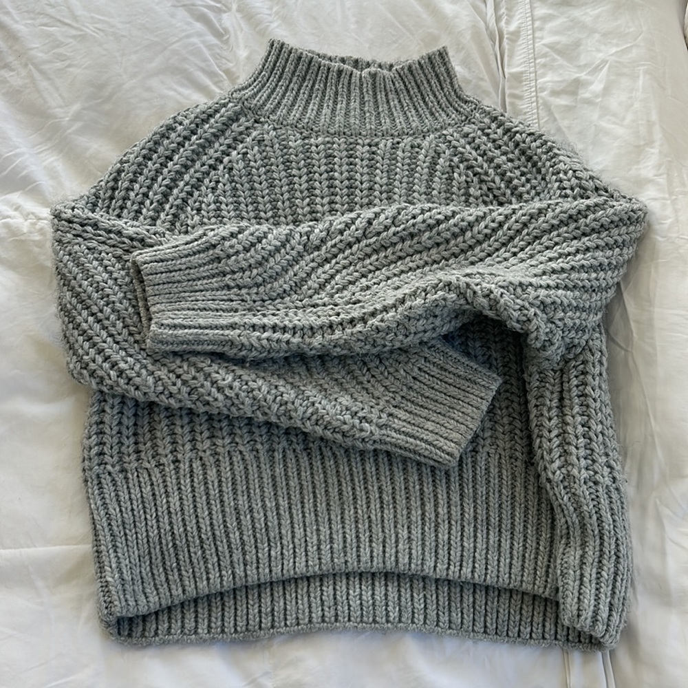 H&M size XS grey chunky knit sweater - boxy, slightly cropped fit TTS J Crew